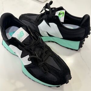 New Balance Black and Mint Athletic Shoes